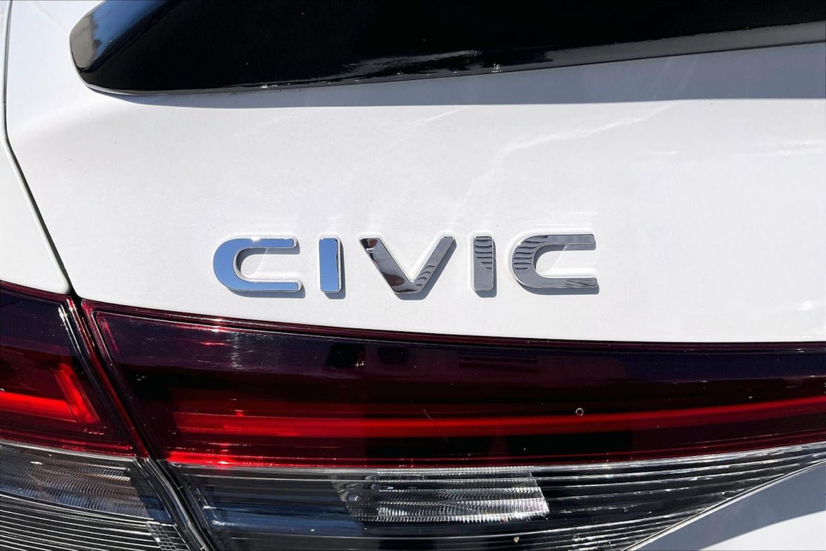 Used 2025 Honda Civic LX image 33