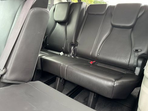 Certified 2023 Kia Carnival LX image 18