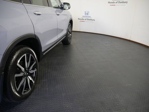 Used 2022 Honda Pilot Touring image 4