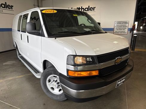 Used 2025 Chevrolet Express 2500 w/ Driver Convenience Package RWD image 3