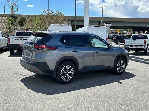 Used 2023 Nissan Rogue SV w/ SV Premium B Package image 6