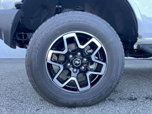 Used 2024 Ford Bronco Outer Banks AWD/4WD image 9