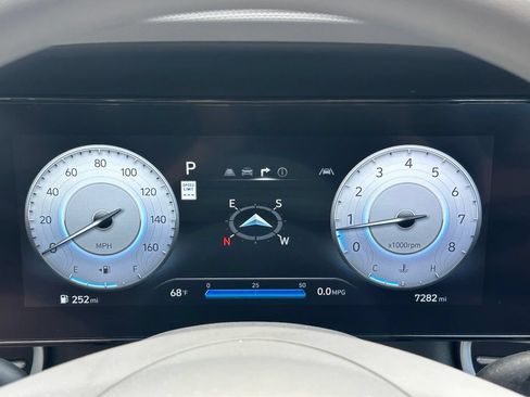 Certified 2024 Hyundai Elantra SEL FWD image 16