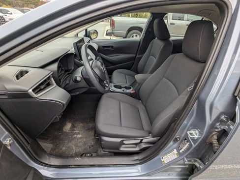 Used 2023 Toyota Corolla LE image 9
