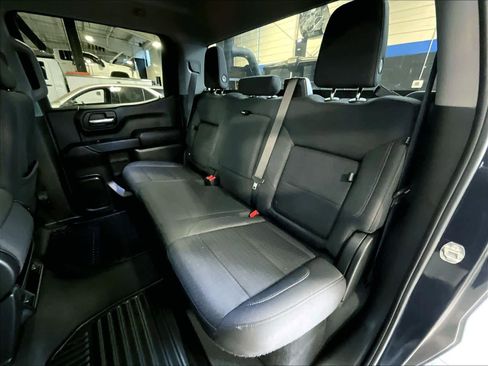 Used 2023 Chevrolet Silverado 1500 Custom image 15