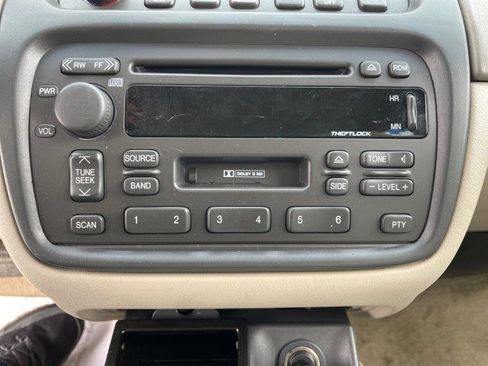 Used 2002 Cadillac De Ville image 17