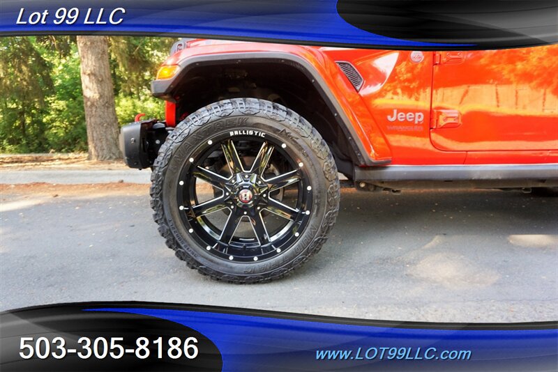 Used 2018 Jeep Wrangler Unlimited Rubicon AWD/4WD image 3