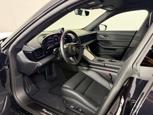 New 2026 Porsche Taycan image 4