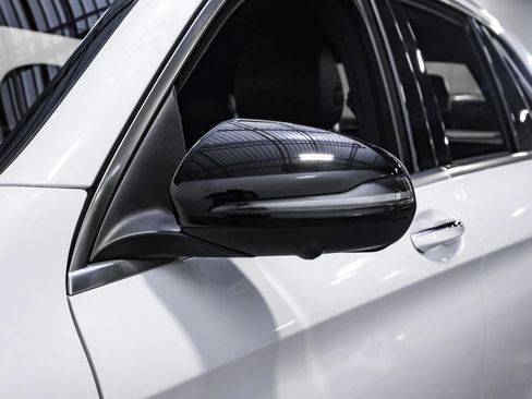 Used 2020 Mercedes-Benz GLC 300 w/ Parking Assistance Package image 27