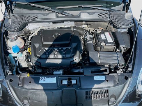 Used 2019 Volkswagen Beetle 2.0T SE image 31