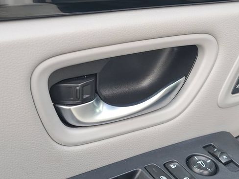 Used 2023 Honda Pilot EX-L image 16