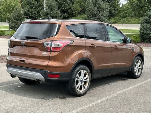 Used 2017 Ford Escape SE AWD/4WD image 22