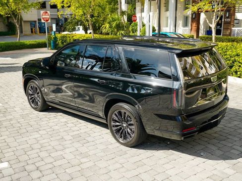 Used 2025 Cadillac Escalade Sport Platinum w/ LPO, ONYX Package image 20