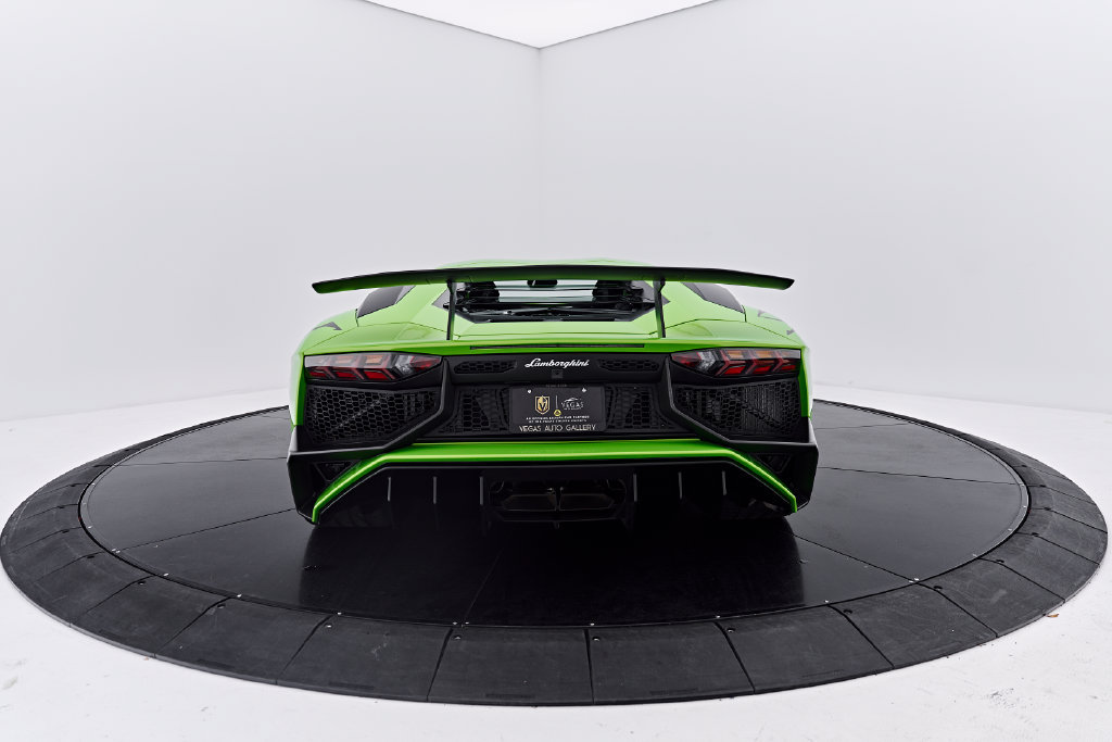 Used 2016 Lamborghini Aventador LP 750-4 Superveloce AWD/4WD image 16
