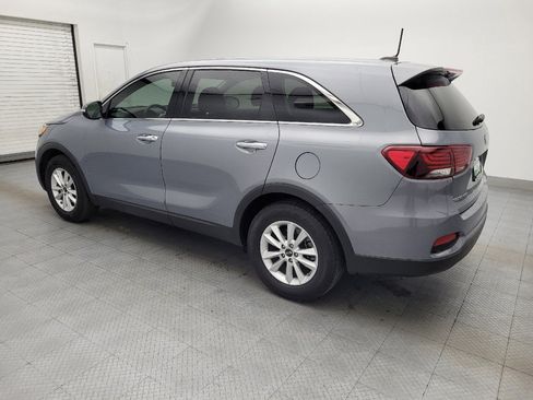 Used 2020 Kia Sorento LX image 3