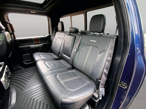 Used 2015 Ford F150 Platinum w/ Equipment Group 701A Luxury RWD image 21