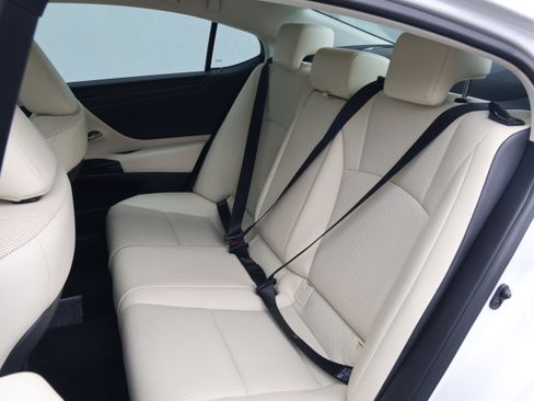Used 2022 Lexus ES 350 w/ Premium Package FWD image 31