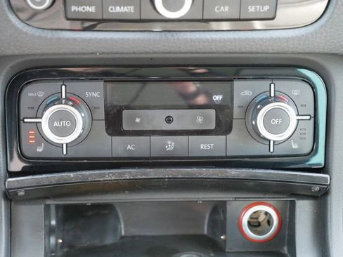 Used 2012 Volkswagen Touareg VR6 AWD/4WD image 31