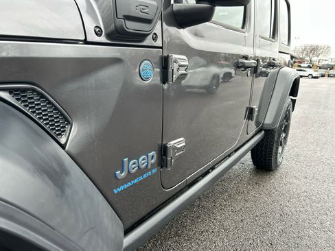 Used 2023 Jeep Wrangler Unlimited w/ Cold Weather Group image 11