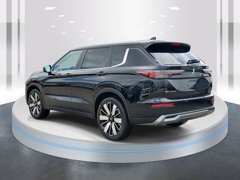 New 2026 Mitsubishi Outlander SE FWD image 4