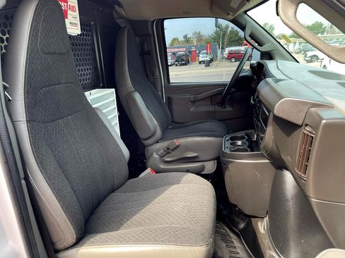 Used 2020 Chevrolet Express 2500 w/ Driver Convenience Package image 20
