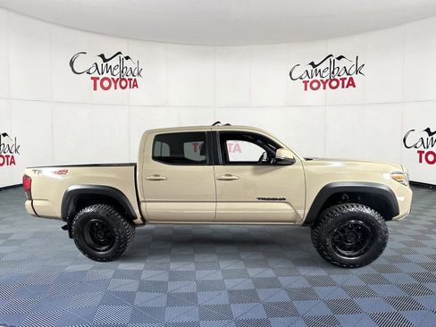 Used 2019 Toyota Tacoma TRD Off-Road w/ Technology Package AWD/4WD image 8