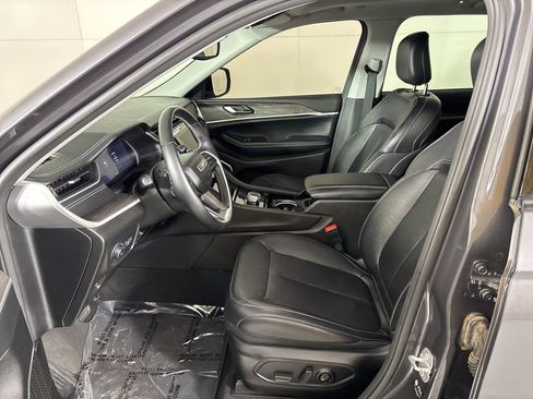 Used 2022 Jeep Grand Cherokee Limited w/ Trailer Tow Prep Group (B) image 15