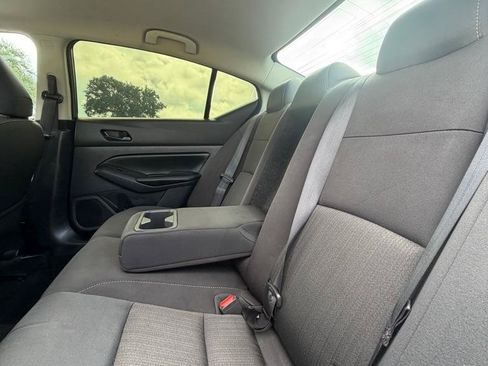 Used 2024 Nissan Altima 2.5 SV FWD image 13