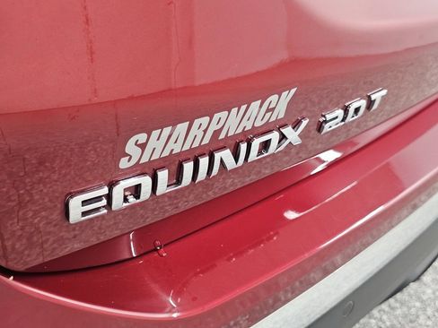 Used 2018 Chevrolet Equinox LT FWD image 24