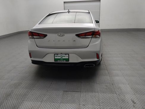 Used 2018 Hyundai Sonata Limited image 7