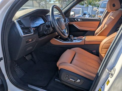 Used 2023 BMW X5 xDrive40i w/ Premium Package image 11