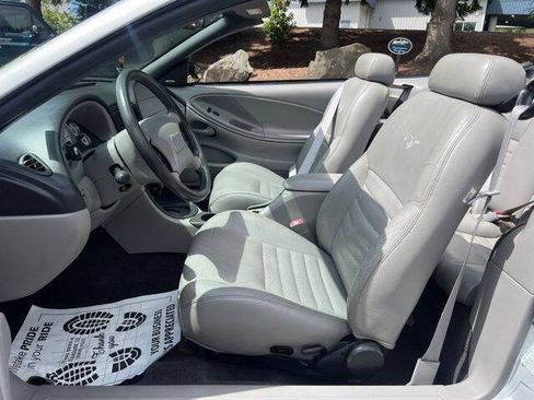 Used 2000 Ford Mustang GT RWD image 13