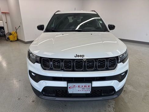 New 2026 Jeep Compass Latitude image 2