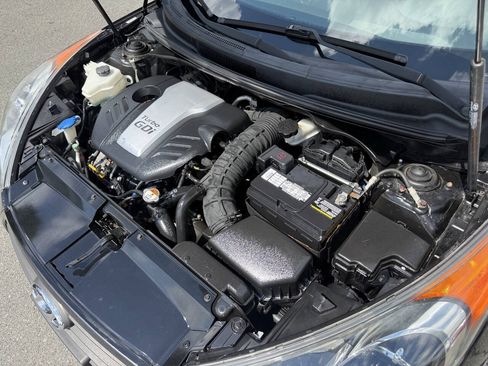 Used 2013 Hyundai Veloster Turbo FWD image 24