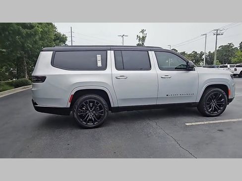 Used 2024 Jeep Grand Wagoneer L Series II w/ Quick Order Packagew 28T image 32