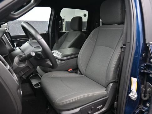 Used 2024 RAM 2500 Big Horn w/ Sport Appearance Package AWD/4WD image 20