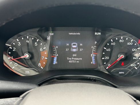 Used 2024 Jeep Compass Latitude image 24