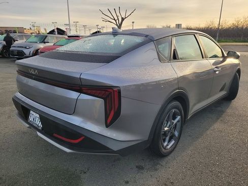 Used 2025 Kia K4 LXS image 4
