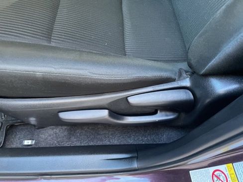 Used 2017 Toyota RAV4 LE image 14