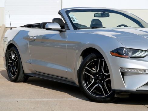 Used 2019 Ford Mustang Premium RWD image 18