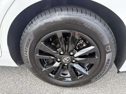 Certified 2025 Toyota Camry LE FWD image 28