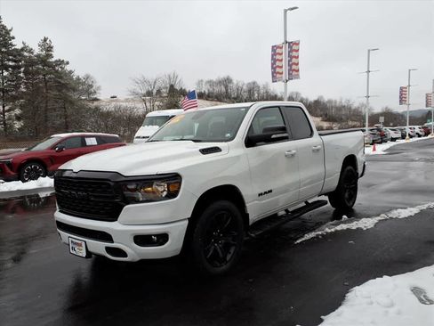 Used 2022 RAM 1500 Big Horn w/ Night Edition image 3