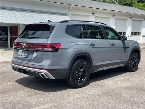 Used 2026 Volkswagen Atlas Peak Edition AWD/4WD image 25