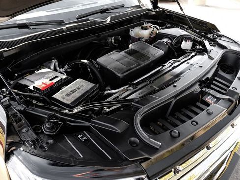 Used 2024 Chevrolet Suburban Premier image 55