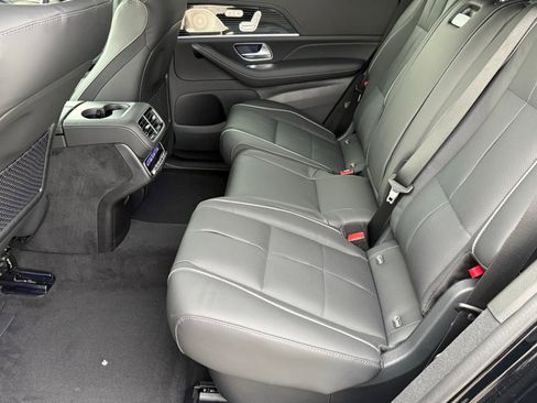 New 2026 Mercedes-Benz GLS 580 4MATIC image 29