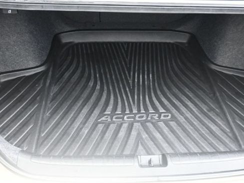 Used 2019 Honda Accord EX image 19