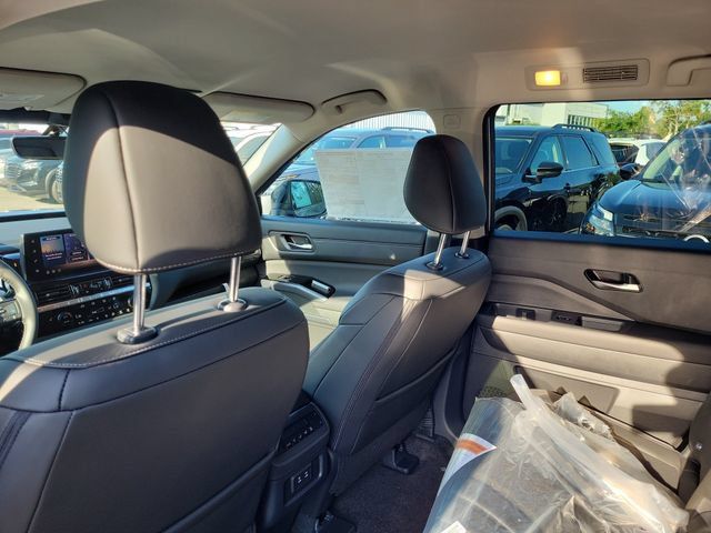 New 2026 Nissan Pathfinder SL w/ Cargo Package FWD image 12