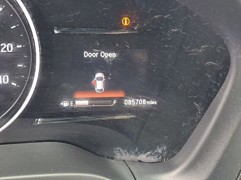 Certified 2022 Honda HR-V EX image 9