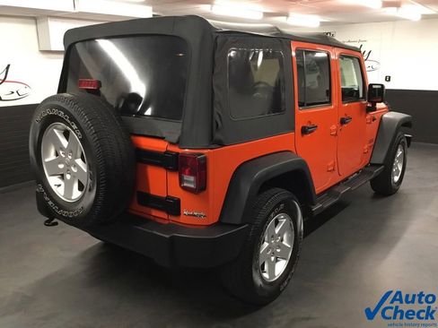 Used 2015 Jeep Wrangler Unlimited Sport w/ Quick Order Package 24S AWD/4WD image 11
