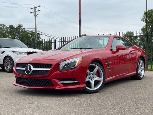 Used 2016 Mercedes-Benz SL 550 image 2
